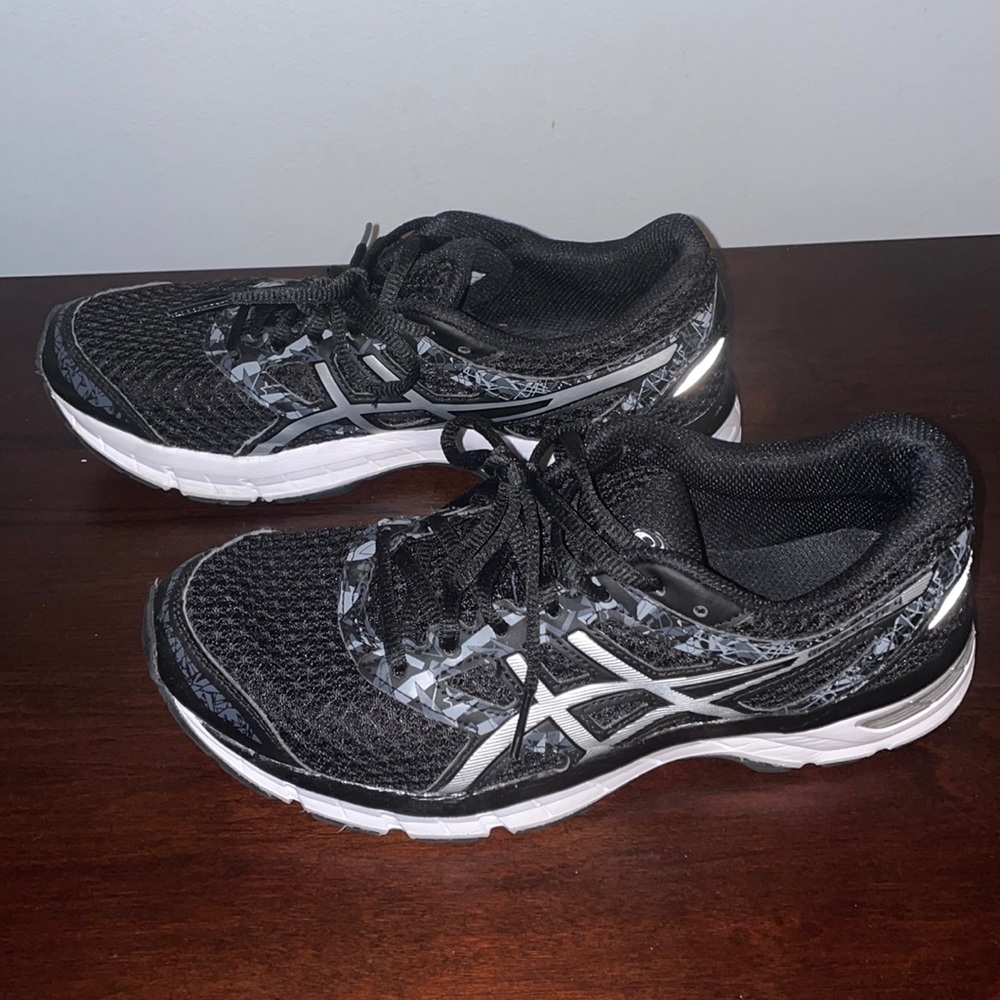 Women’s ASICS running shoes